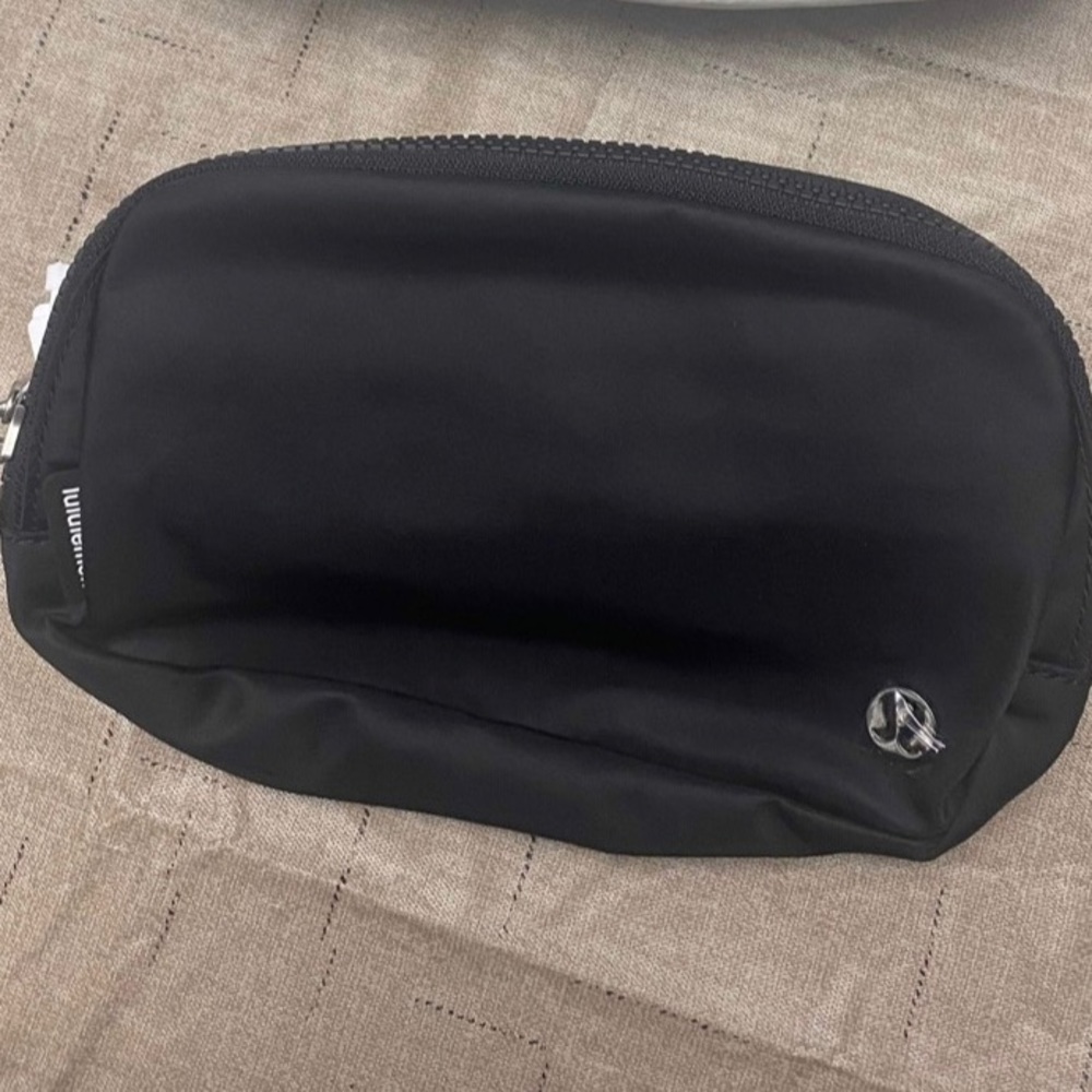 Black LuLu Fanny pack